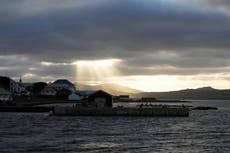 Justicia argentina ordena a petroleras suspender actividades en Islas Malvinas