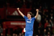 Brighton sorprende y remonta para eliminar al Manchester United en la Copa de la Liga inglesa