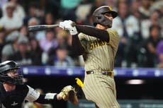 Ethan Salas se convierte en el cátcher más joven con 2 jonrones en un juego en triunfo 9-3 de Padres