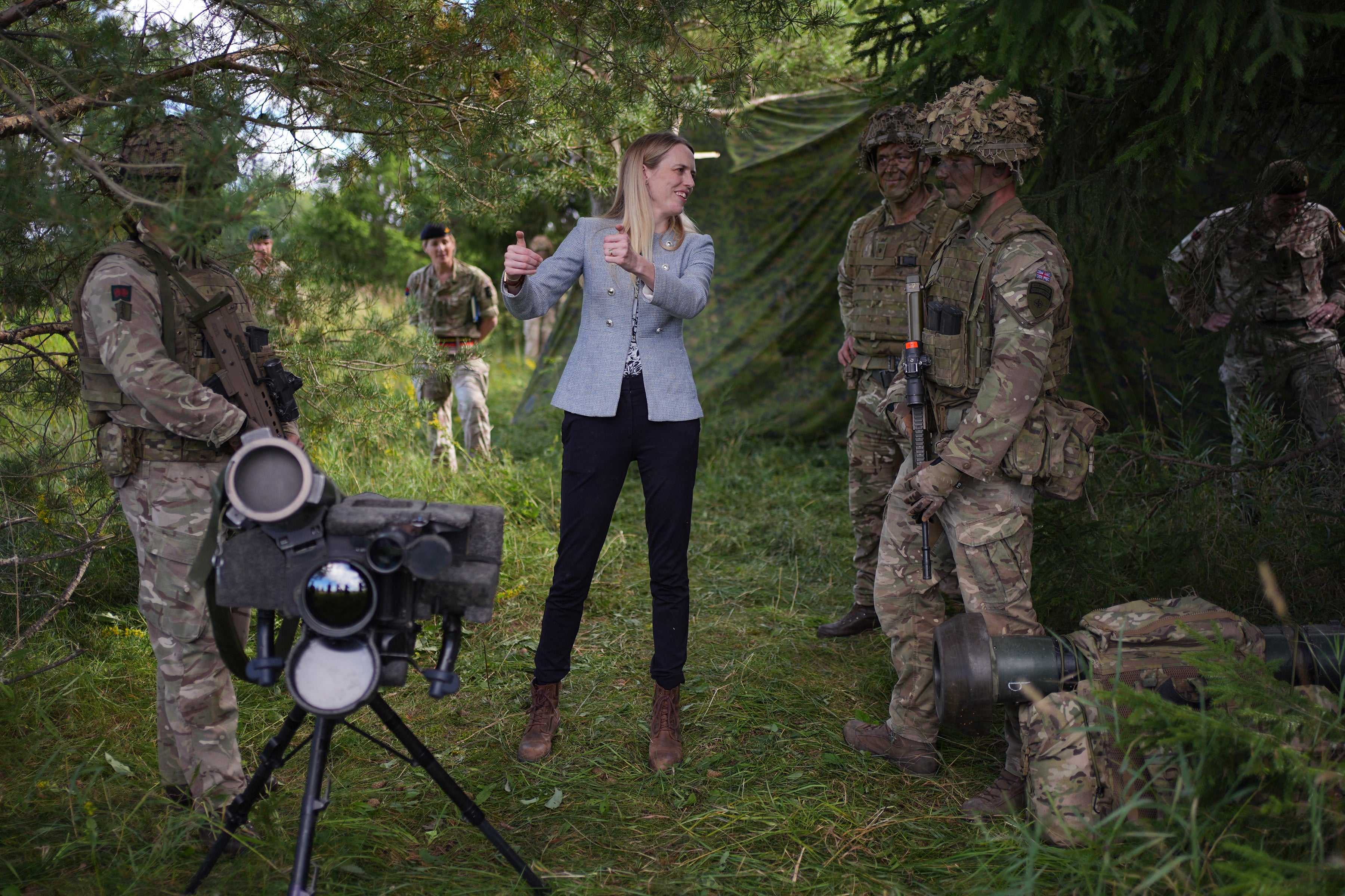 Louise Sandher-Jones afirmó que el Gobierno implementará varias medidas para hacer frente a las amenazas de drones hostiles