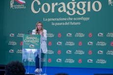 Primera ministra italiana busca prohibir burkas y nicabs en escuelas y limitar alumnos extranjeros