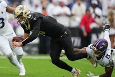 Tyler Shough y los Saints logran 2 grandes series al final y vencen por 24-17 a los Ravens