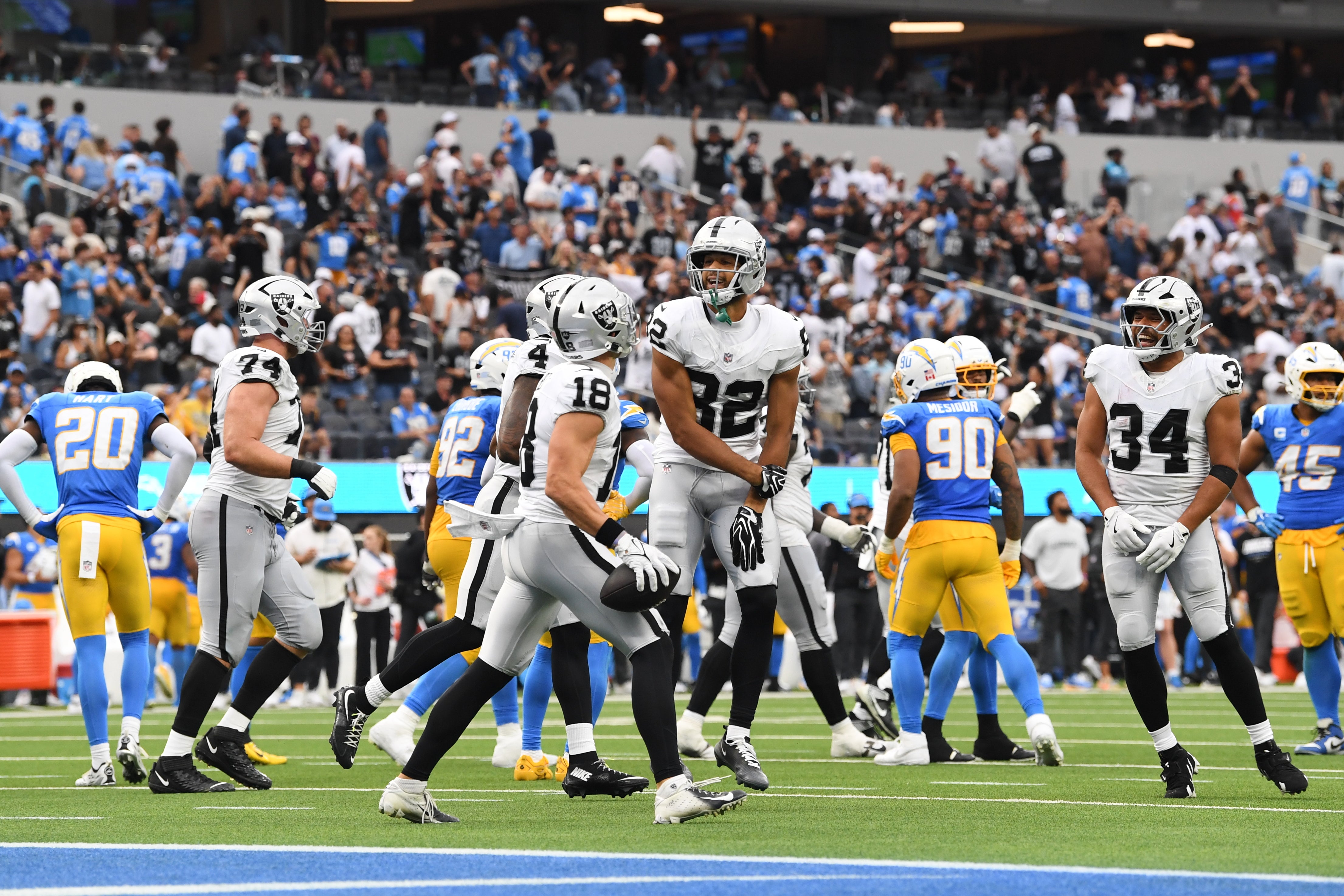 RAIDERS-CHARGERS