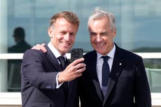 Macron respalda la propuesta para que Canadá sea miembro asociado de la UE