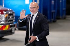 España asegura al técnico Luis de la Fuente con contrato hasta 2032