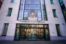 Médico enfrenta cargos en Londres de supervisar 6 asesinatos durante genocidio de Ruanda de 1994