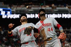 De La Cruz se acerca al 30-30 y Williamson lanza seis entradas en blanqueada 4-0 de Rojos a Bravos