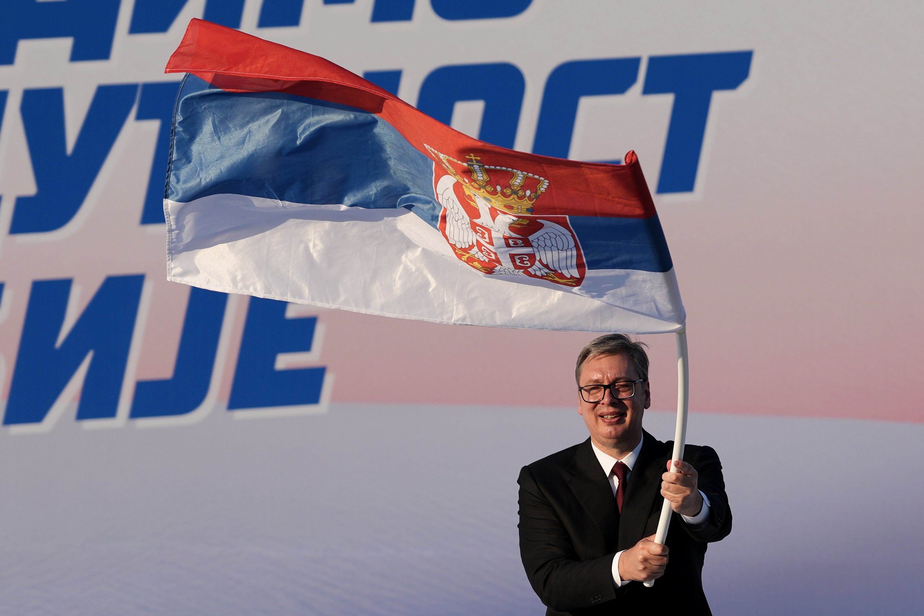 SERBIA ELECCIONES PRENSA