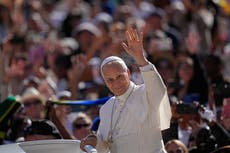 El papa elogia al predicador estadounidense de radio y TV Fulton Sheen antes de su beatificación