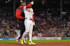 Ceddanne Rafaela abandona en la 3ra entrada el día que vuelve de la lista de lesionados con Boston