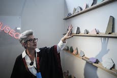 Museo colombiano vende sus escombros en feria de arte para reconstruirse tras el terremoto