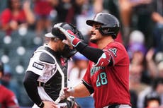 D-backs mantienen esperanzas de playoffs y vencen a Rockies 12-8 con jonrones tempranos