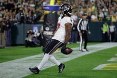 Bijan Robinson arrolla y los Falcons ganan 35-14 con facilidad a los Packers