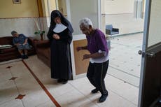 Asilo de ancianos en Perú se prepara para recibir al papa León XIV