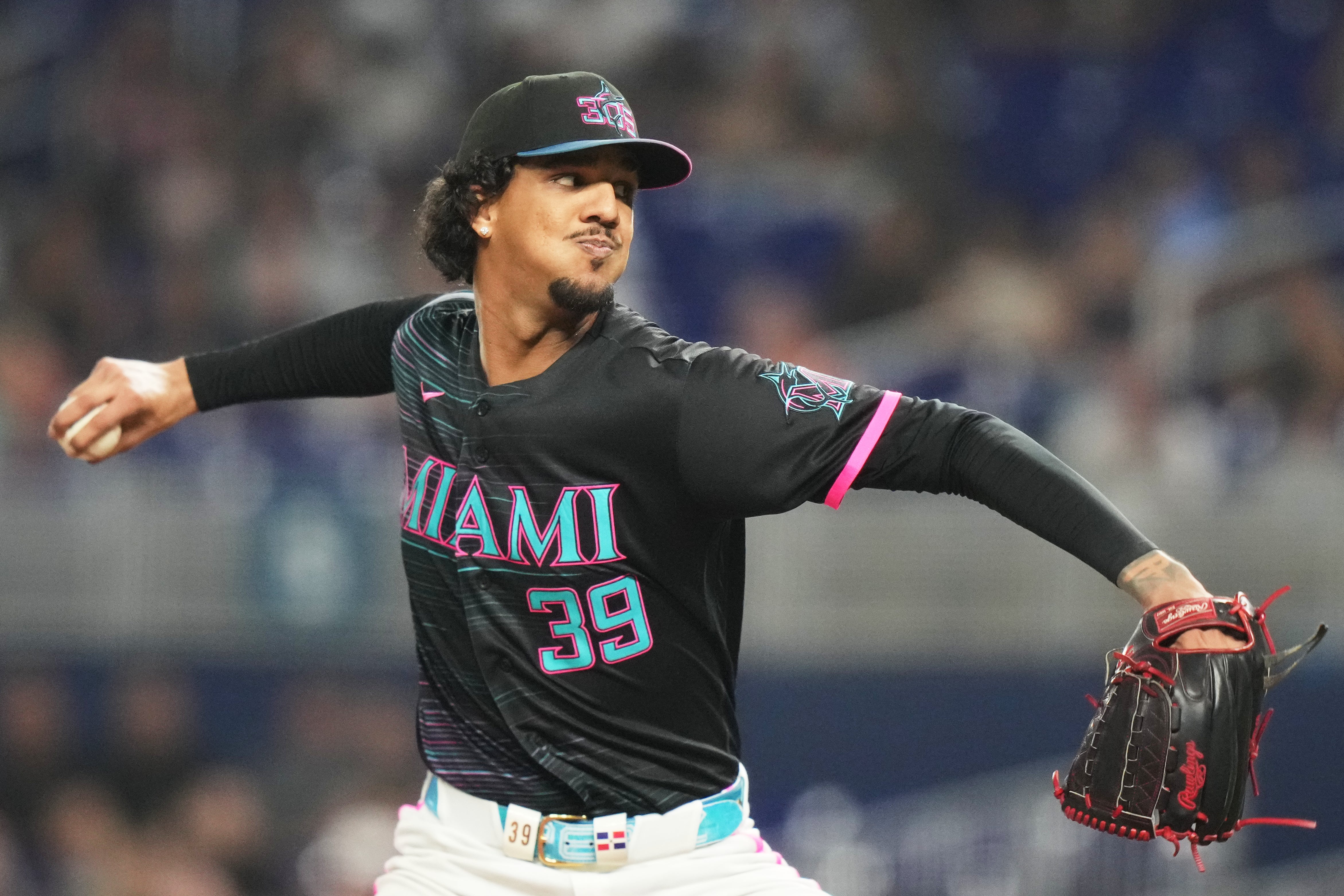 BRAVOS-MARLINS