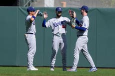 Los Dodgers vencen 5-1 a los Gigantes para cerrar con 100 triunfos y una barrida