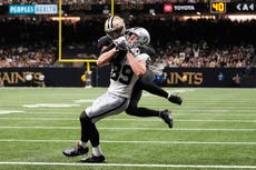 Kirk Cousins lanza 3 TD y los Raiders invictos remontan para vencer a Saints 35-27