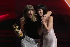 AP Fotos: Taylor Swift hace historia y otros momentos destacados en los Premios MTV
