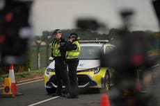 Policía británica investiga si detenciones junto a base de EEUU frustraron ataque ligado a Irán