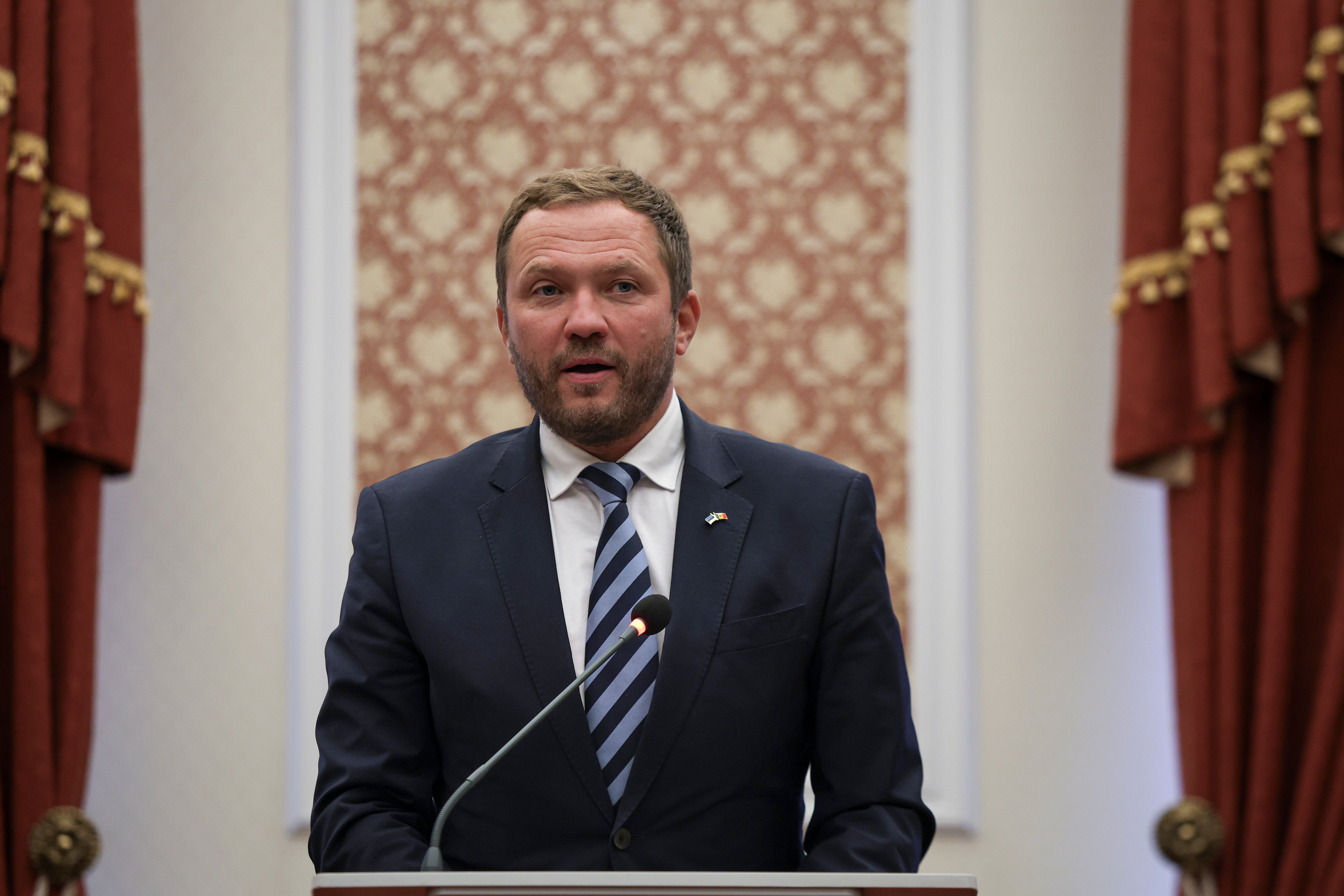 Estonia culpa a Rusia por un ataque incendiario a empresa de defensa que provee vehículos a Ucrania