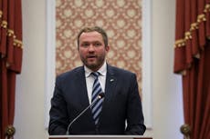 Estonia culpa a Rusia por un ataque incendiario a empresa de defensa que provee vehículos a Ucrania