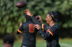 Daniels podría ser titular con Commanders ante Colts en Londres pese a lesión de codo, dice Quinn