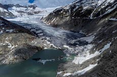 Glaciares suizos pierden más del 5% de hielo en 2026 por olas de calor y nevadas escasas