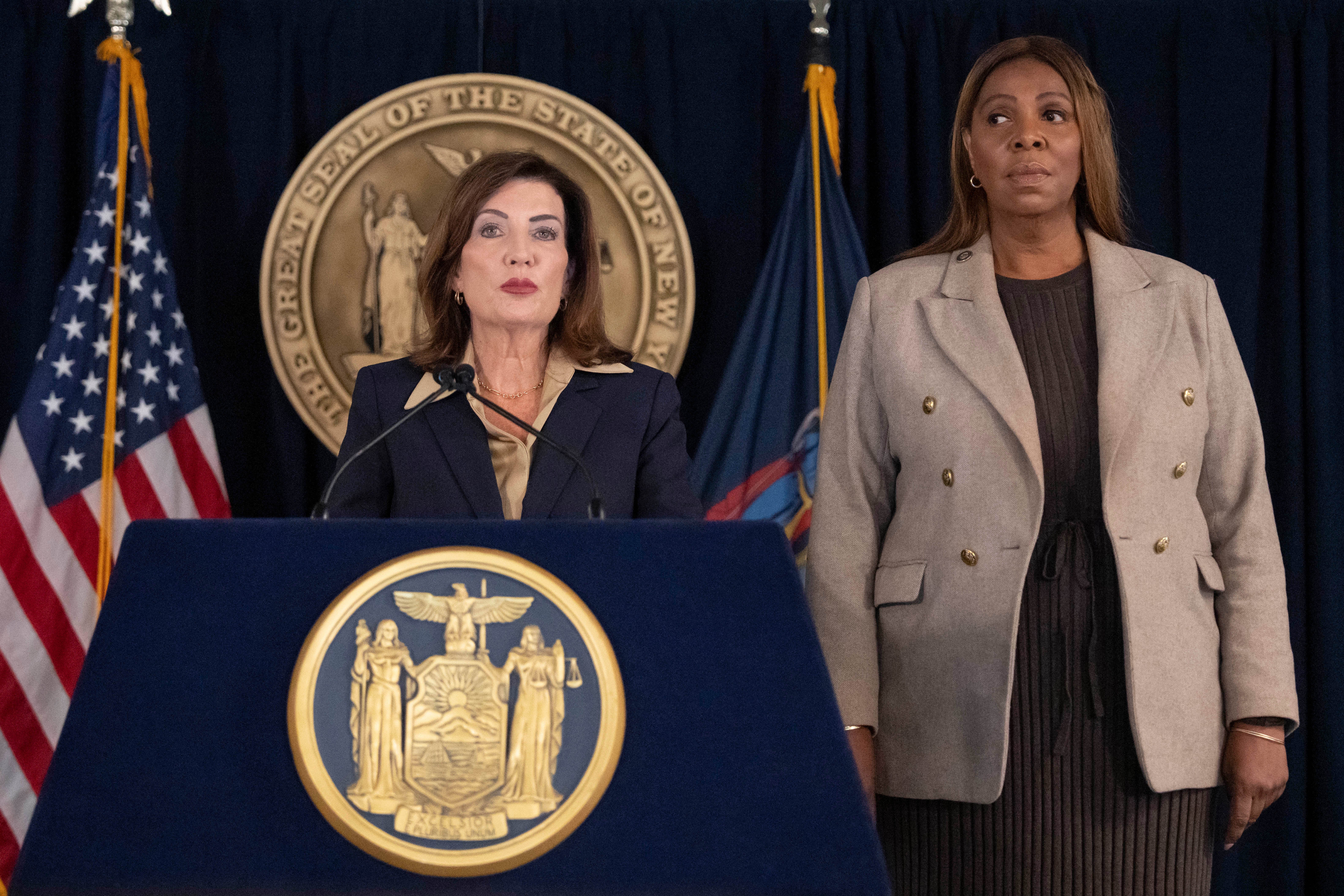 Denunciante de violación en Cornell fue “defraudada” por la policía y el fiscal: gobernadora de NY