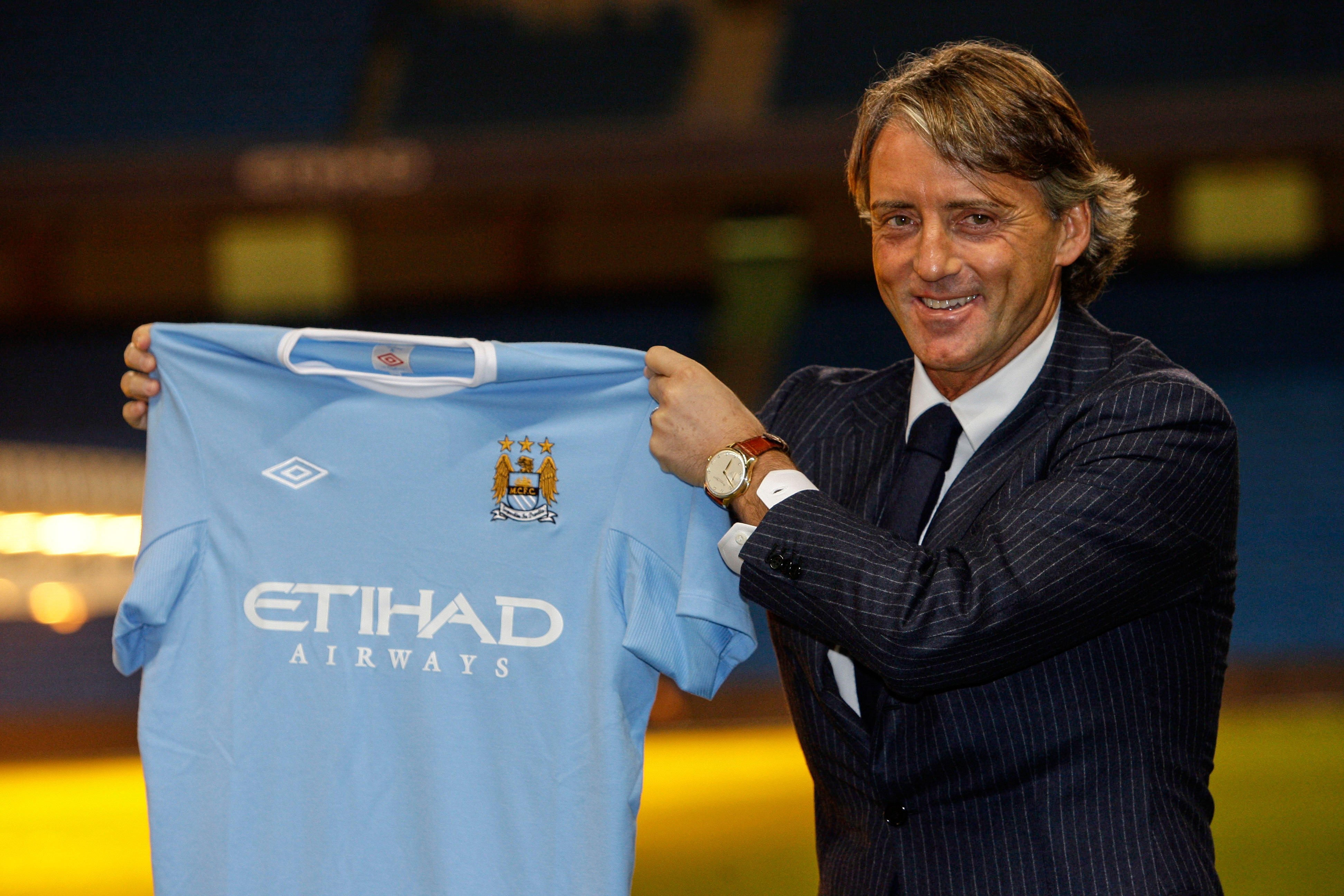 Mancini, ex técnico del Man City, dice que el escándalo financiero "no me preocupa"