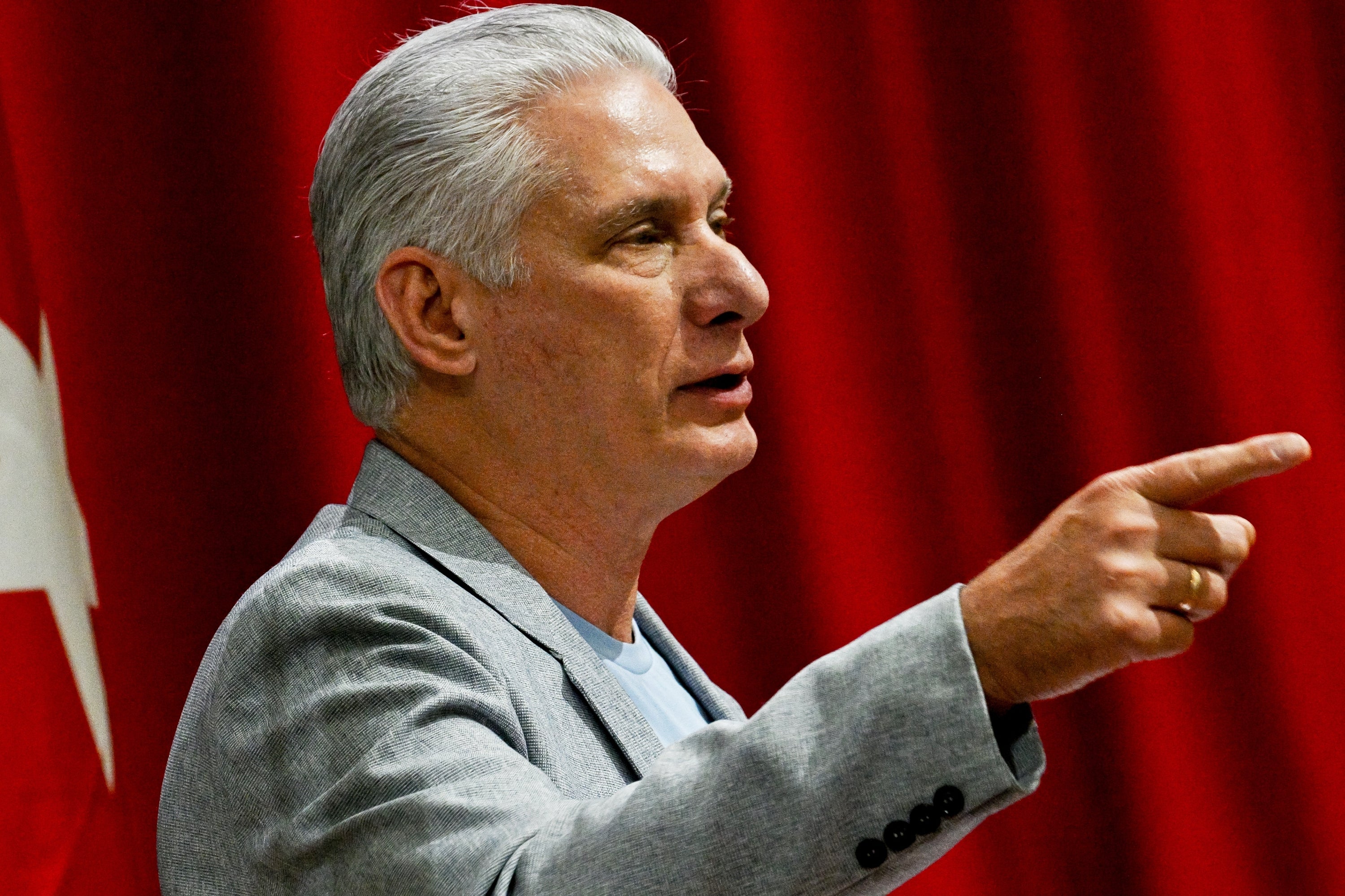 Díaz-Canel cuestiona medidas de EEUU contra empresarios privados cubanos