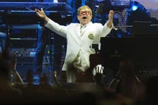 Elton John se despide con amor y paz de los escenarios en México