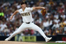 Situación familiar de Buehler lleva a la loma a Ray por Padres en 1er juego de serie divisional