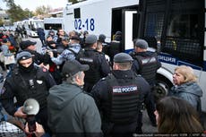 Partido comunista de Rusia denuncia detenciones de seguidores en mitin