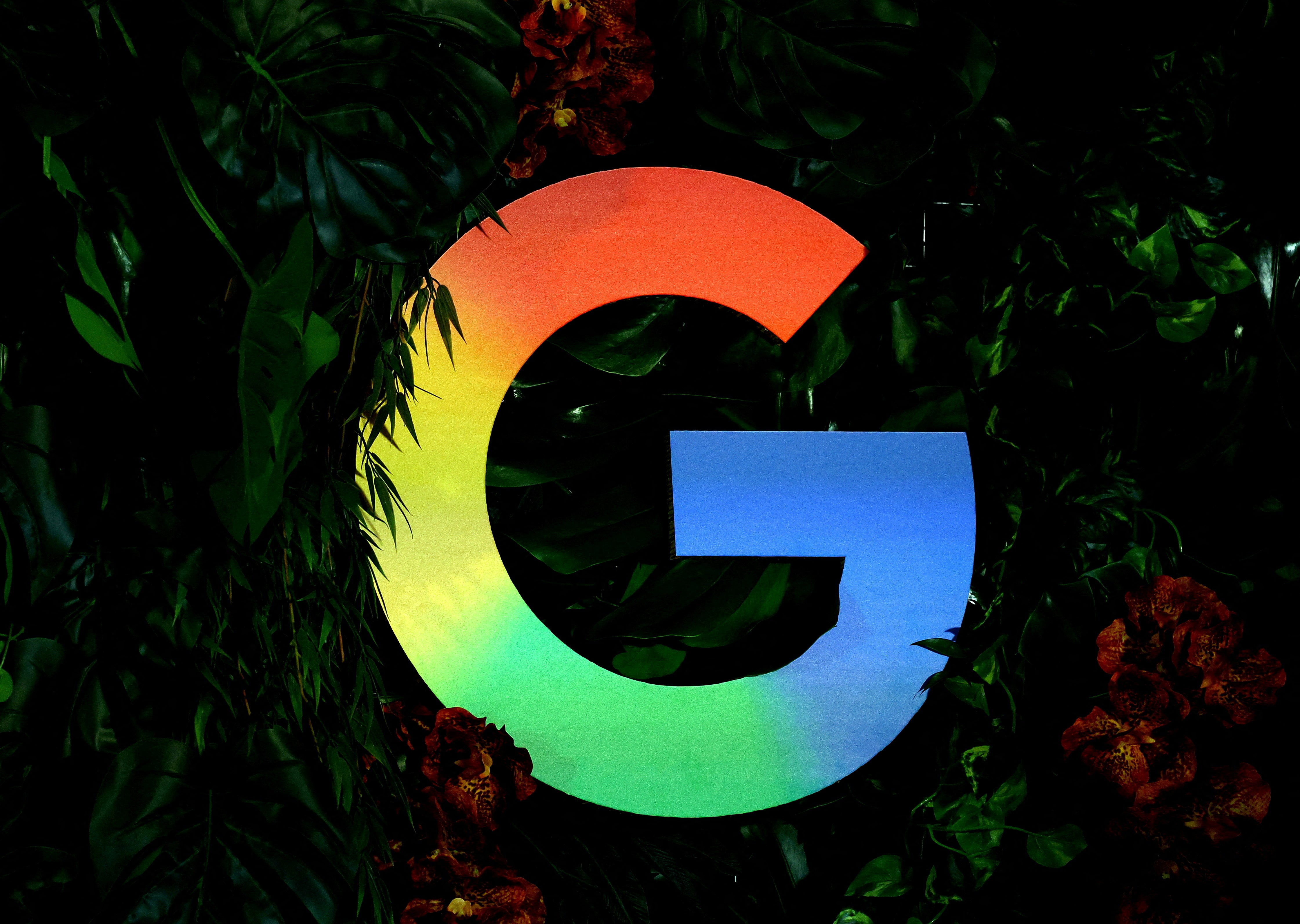 El logotipo de Google aparece en pantalla durante una conferencia de prensa celebrada en Berlín, Alemania, el 11 de noviembre de 2025