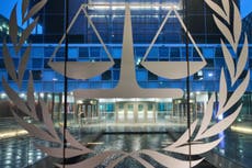 La CPI revela órdenes de arresto contra líderes talibanes por persecución de mujeres y niñas
