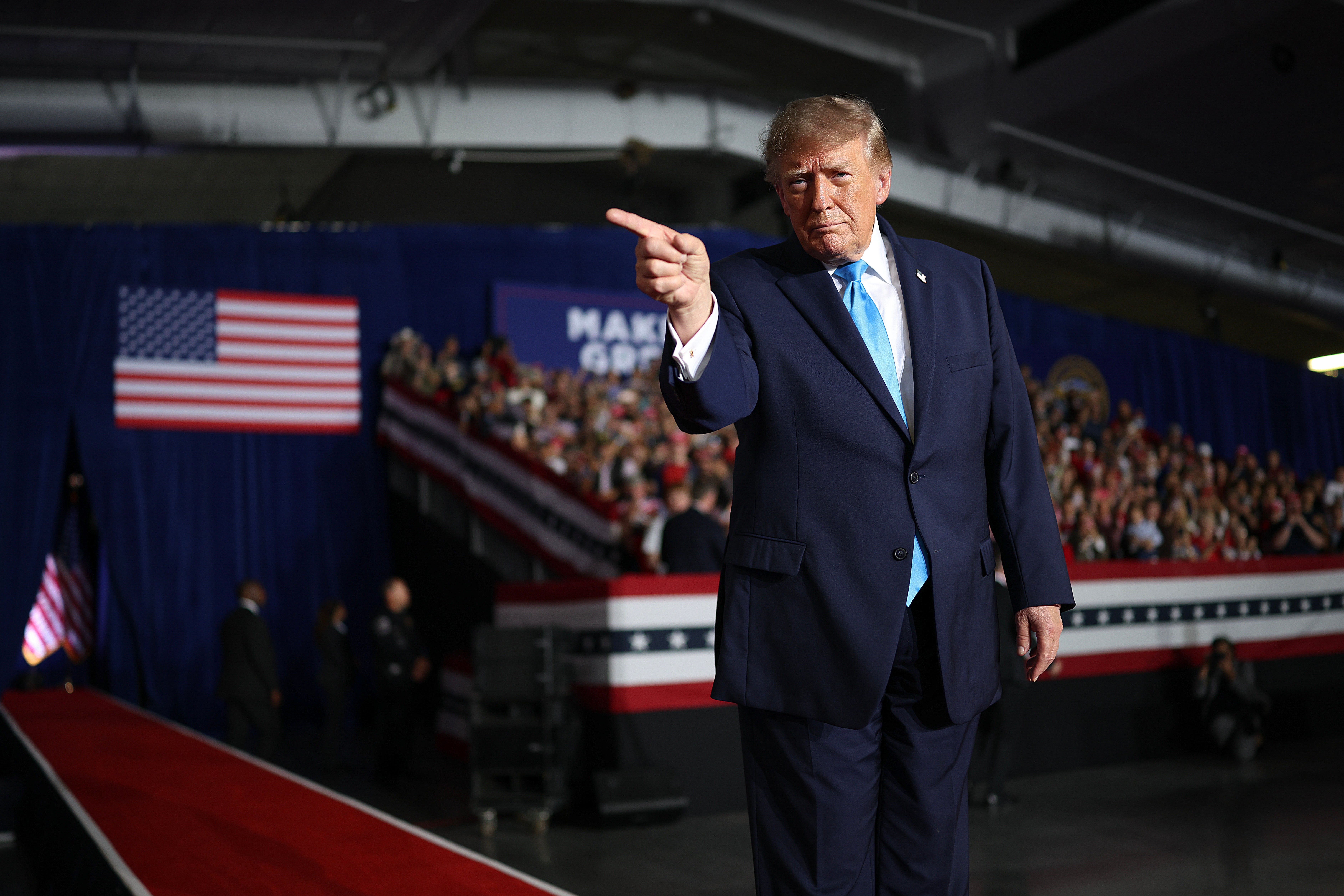 El presidente Donald Trump causó un gran revuelo al sugerir, con ligereza, que la pérdida de Los Ángeles y San Diego sería “un pequeño precio por pagar” por ganar su guerra contra Irán