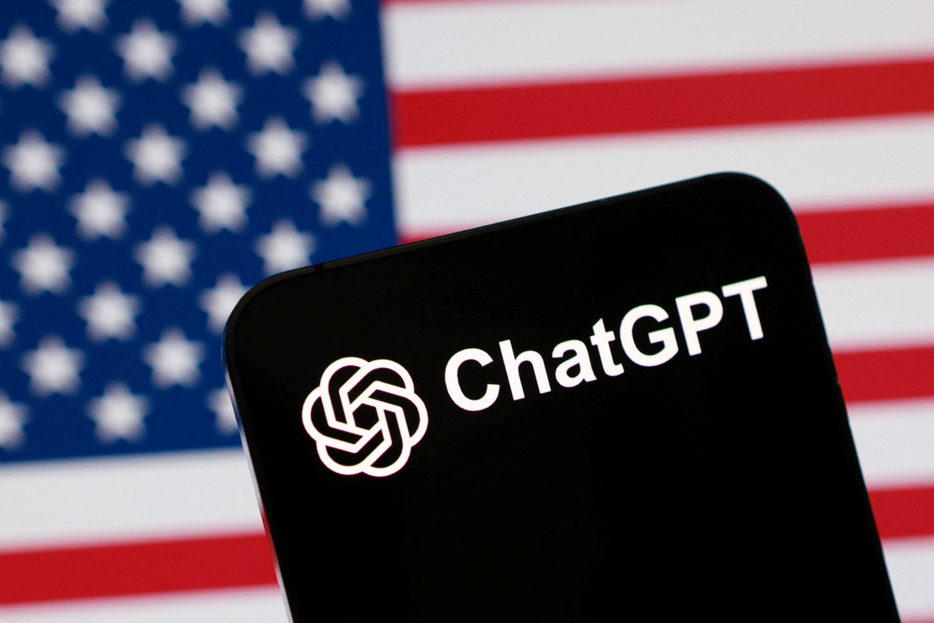 Cada vez más votantes recurren a chatbots como ChatGPT para decidir a quién apoyar en las elecciones y les piden información sobre los candidatos en contiendas locales y sus posturas frente a temas importantes