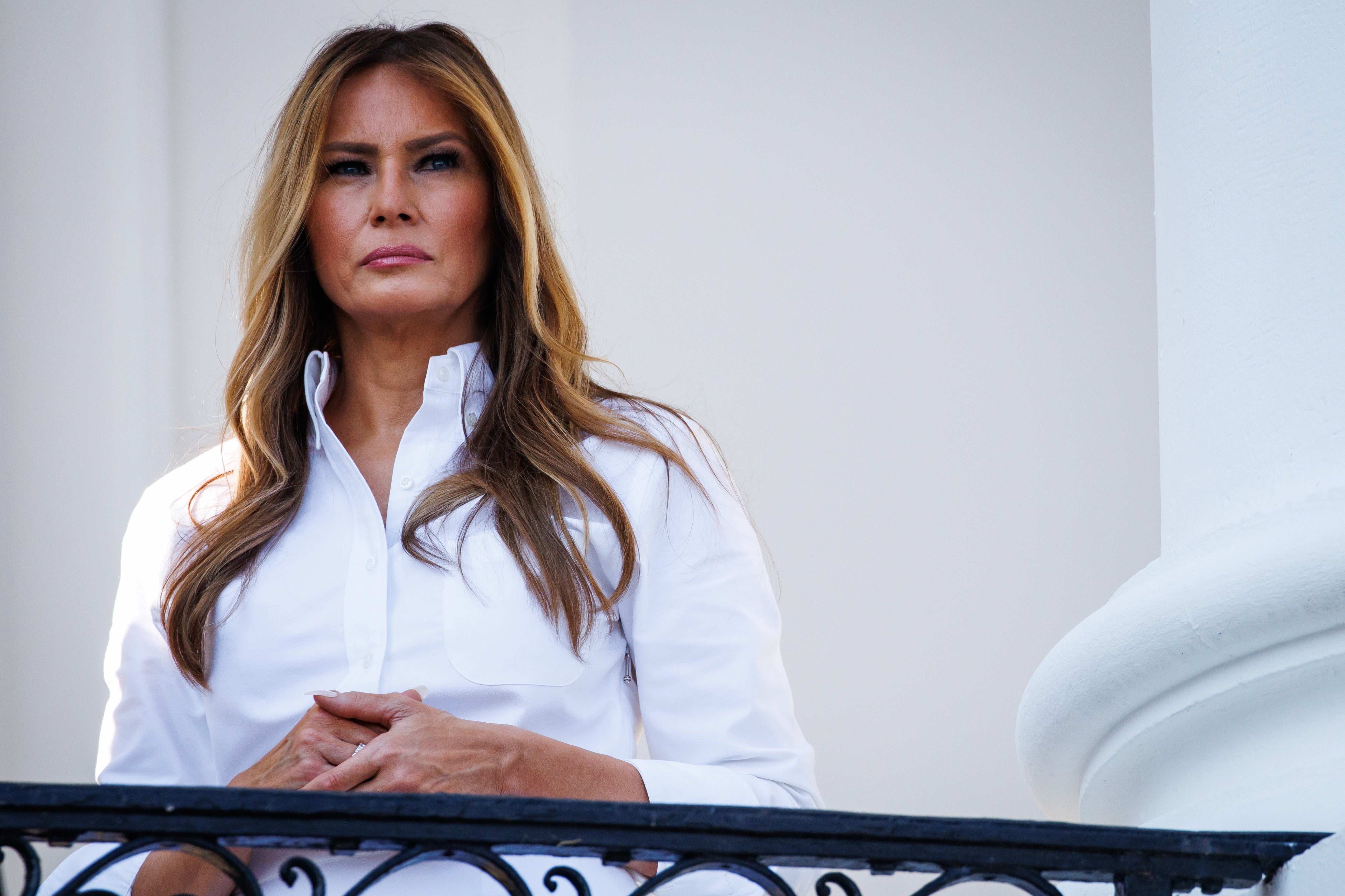 Marc Beckman, asesor principal de Melania Trump, se burló de Tom Cruise en redes sociales tras el fracaso en taquilla de ‘Digger’. Amazon pagó 40 millones de dólares por ‘MELANIA’ y destinó otros 35 millones a promocionarlo, pero el documental recaudó 16,7 millones en total