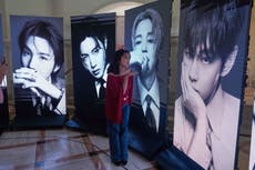 Fans de BTS llegan a Perú desde varios países de Latinoamérica antes de tres conciertos en Lima