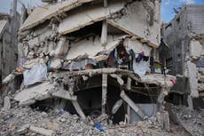 Alto el fuego mediado por EEUU debía acabar la guerra en Gaza. Un año después, está estancado