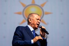 Alcalde opositor en Turquía se pasa al partido oficialista