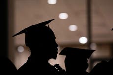 EEUU propone tarifa de 70.000 dólares para estudiantes internacionales