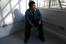 Macario Martínez fue barrendero; ahora está nominado a mejor nuevo artista en los Latin Grammy