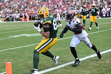 Tucker Kraft lucha por recuperar su nivel tras la lesión, pese a anotar contra Tampa Bay