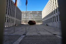 Qué saber sobre las acusaciones de espionaje contra el exdirector de inteligencia de Alemania