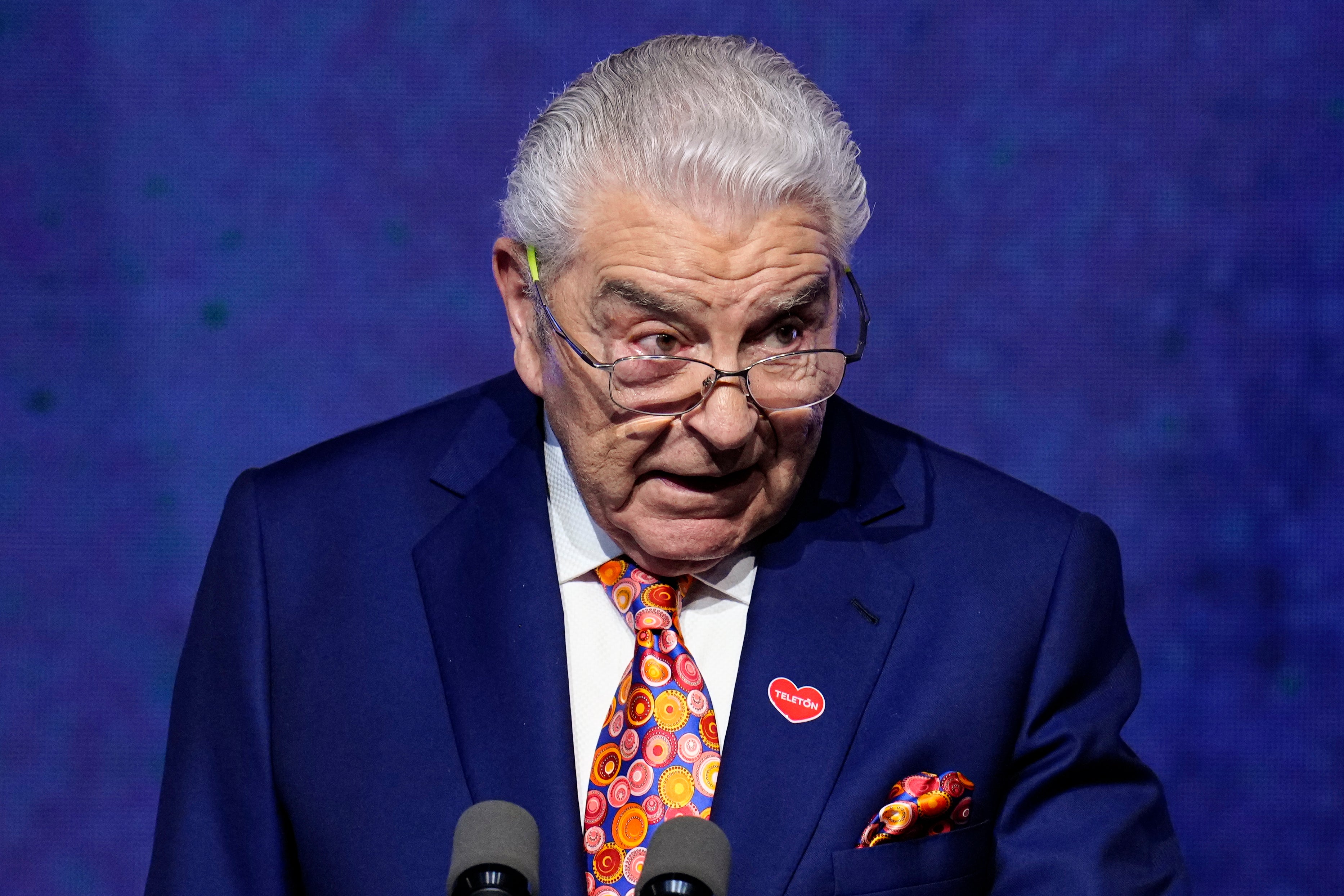GIGANTES CON DON FRANCISCO