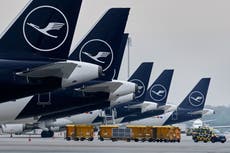 Autoridades saudíes reportan tres muertos en ataques a aeropuerto de Riad reivindicados por hutíes