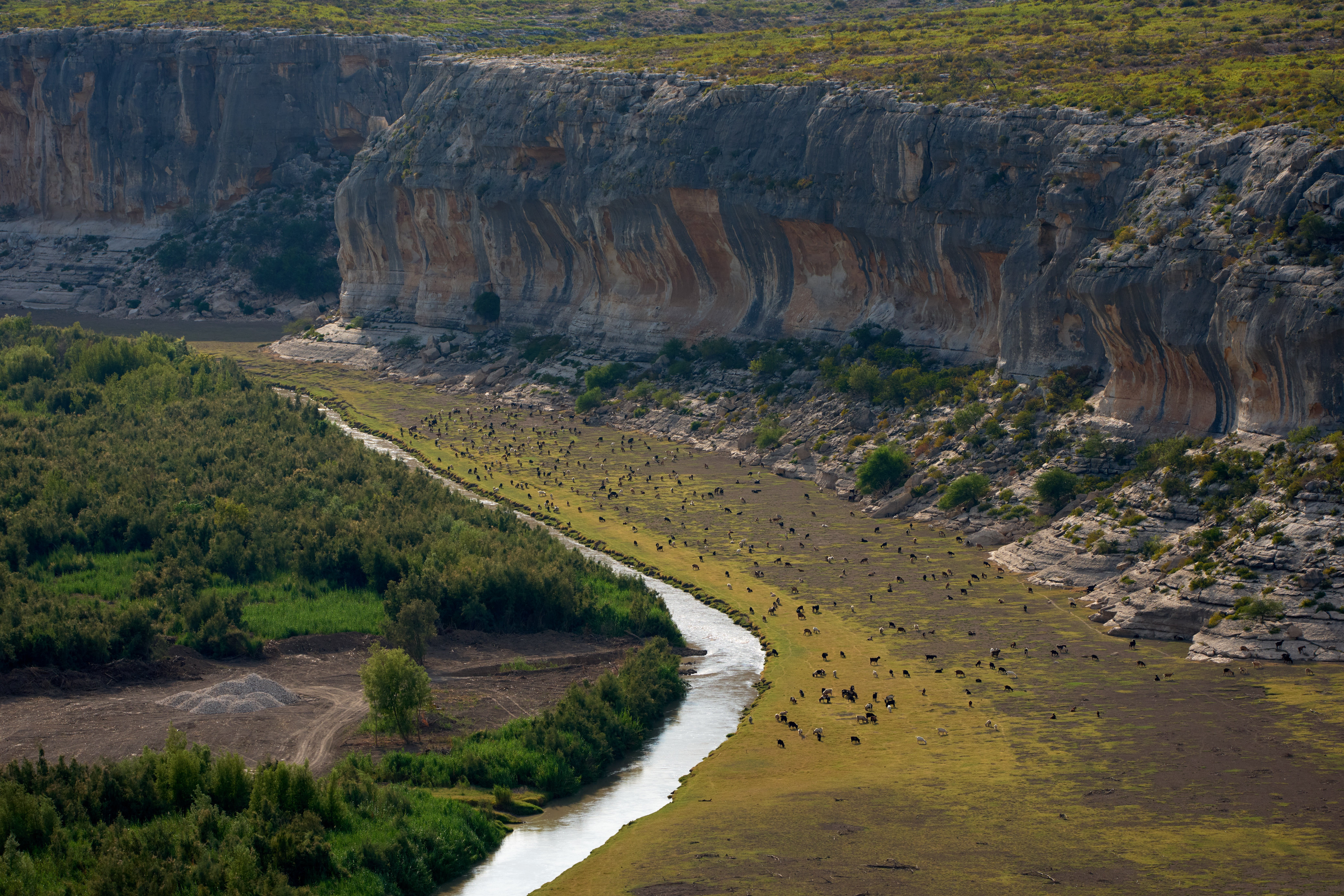 EEUU-MURO FRONTERIZO-HACENDADOS