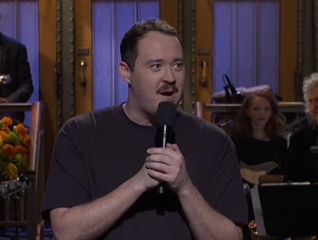 Shane Gillis volvió a ser invitado a ‘Saturday Night Live’ este fin de semana, tras haber sido despedido anteriormente por varios chistes racistas y homófobos