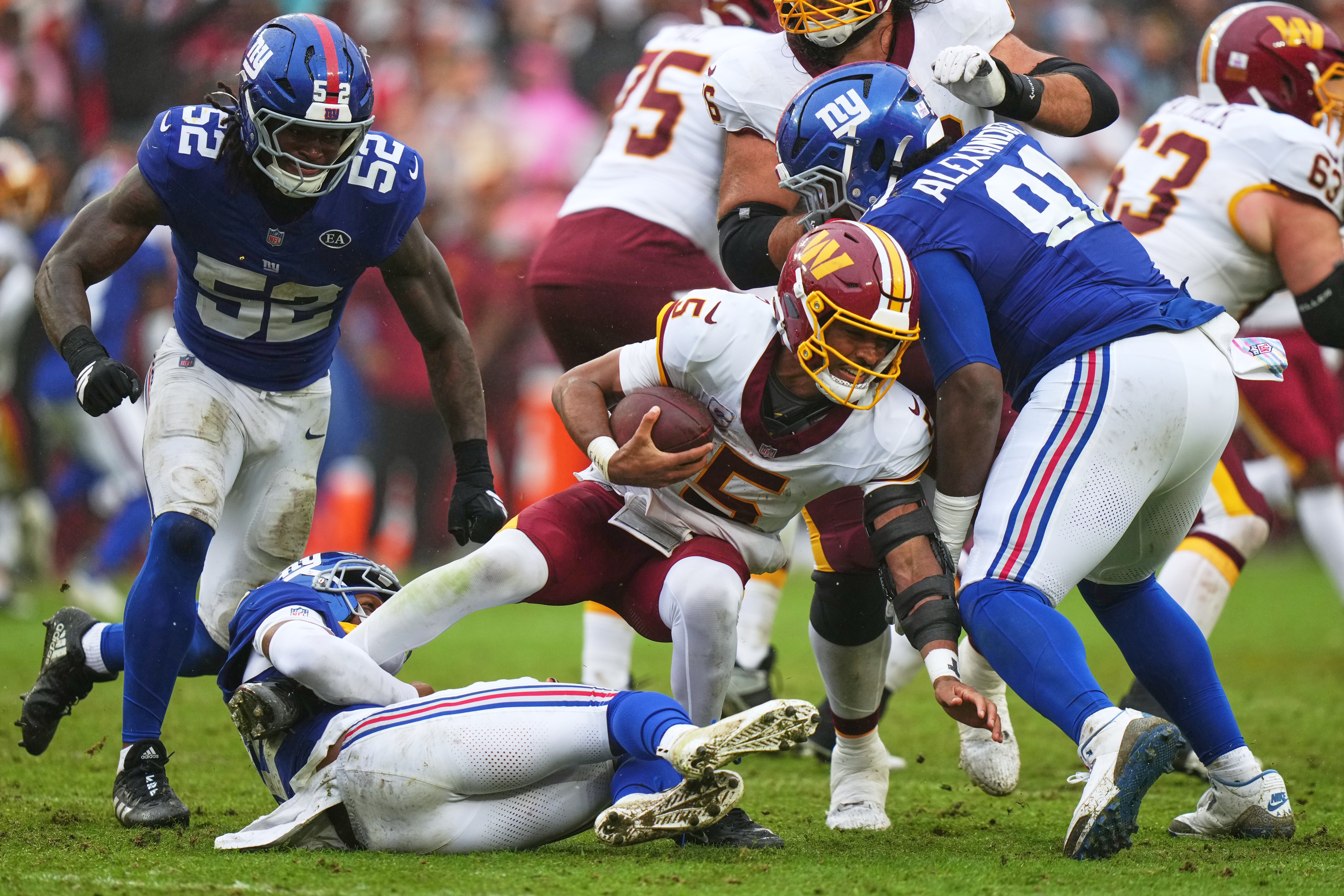 GIANTS-COMMANDERS